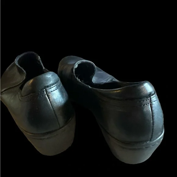 Clark’s Sz 6M Leather Shoes- Arch Support- Best Work Shoes for Hard Floors-Comfy - Picture 3 of 7